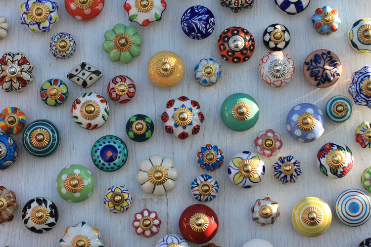 Decorative pins of various colors | Blog | Greystar